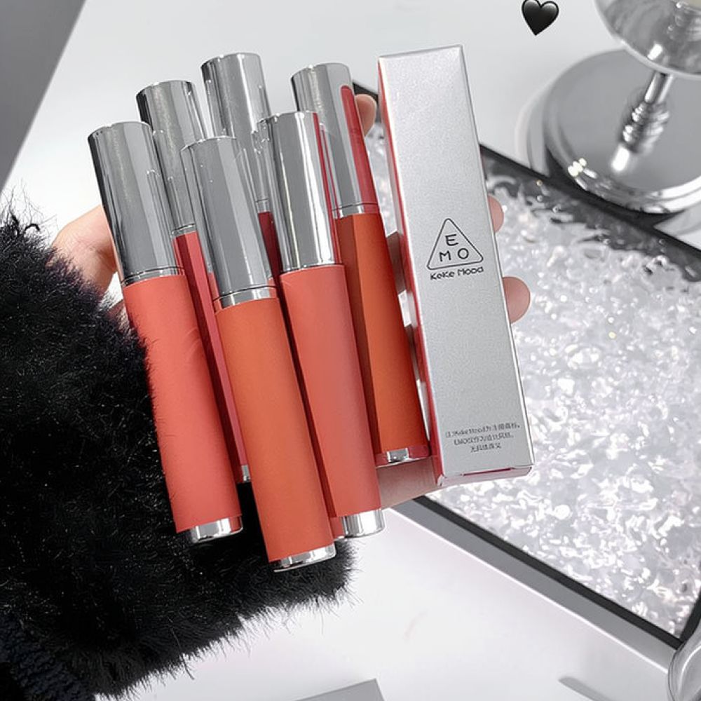 Para KekeMood: gloss labial av - Matte Velvet Lip Tint Long Lasting avaliação e preço